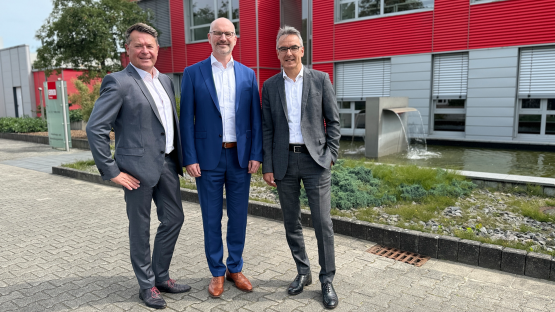 Künftig zu Dritt an der Spitze der emco Group: (v.l.) Christian Gnaß (CEO), Dr. Andreas Stepping (COO), Daniel Sarbandi (CFO)