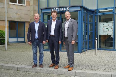 Oberbürgermeister Dieter Krone empfängt Amtskollegen Matthias Sils aus Spelle und Norbert Hüsing aus Lünne.